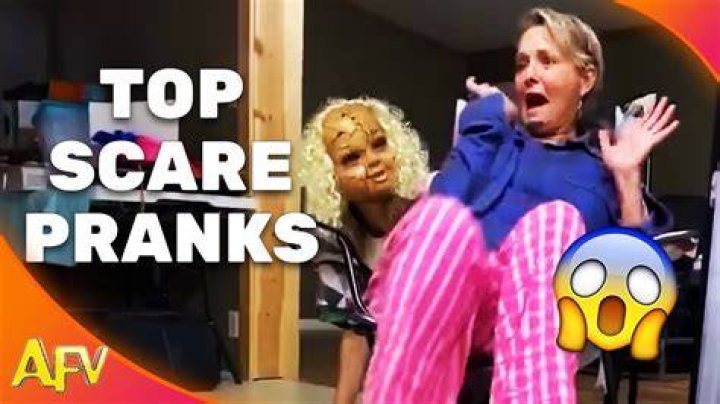 10 Funny Halloween 2018 Pranks That Aren’t Scary